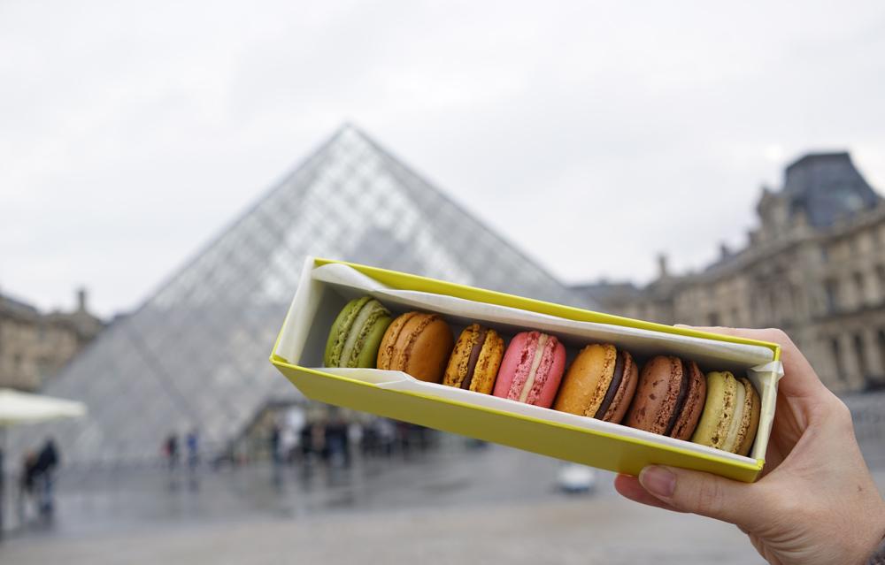 Macarons don't just taste good, they make a good photo too :D