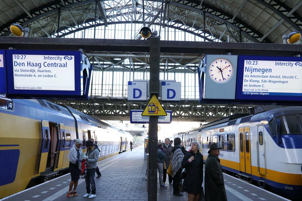 amsterdam-central-station-train-track